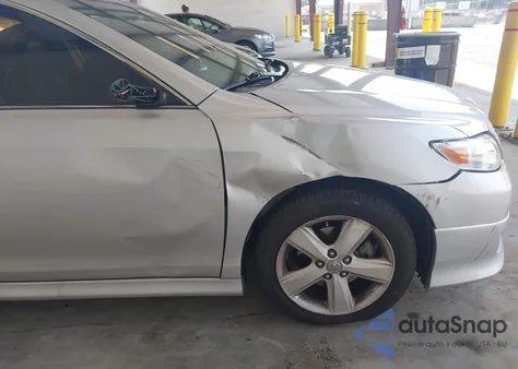 2011 Toyota Camry Se z USA, uszkodzony, nr VIN 4T1BF3EK7BU217071